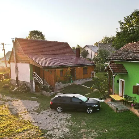 Ivona - Kuca Za Odmor Perusic - Stara Lika Apartment Exterior photo