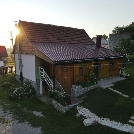 Ivona - Kuca Za Odmor Perusic - Stara Lika Apartment Exterior photo