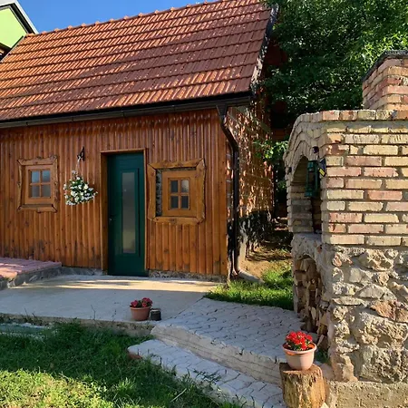 Ivona - Kuca Za Odmor Perusic - Stara Lika Apartment Exterior photo